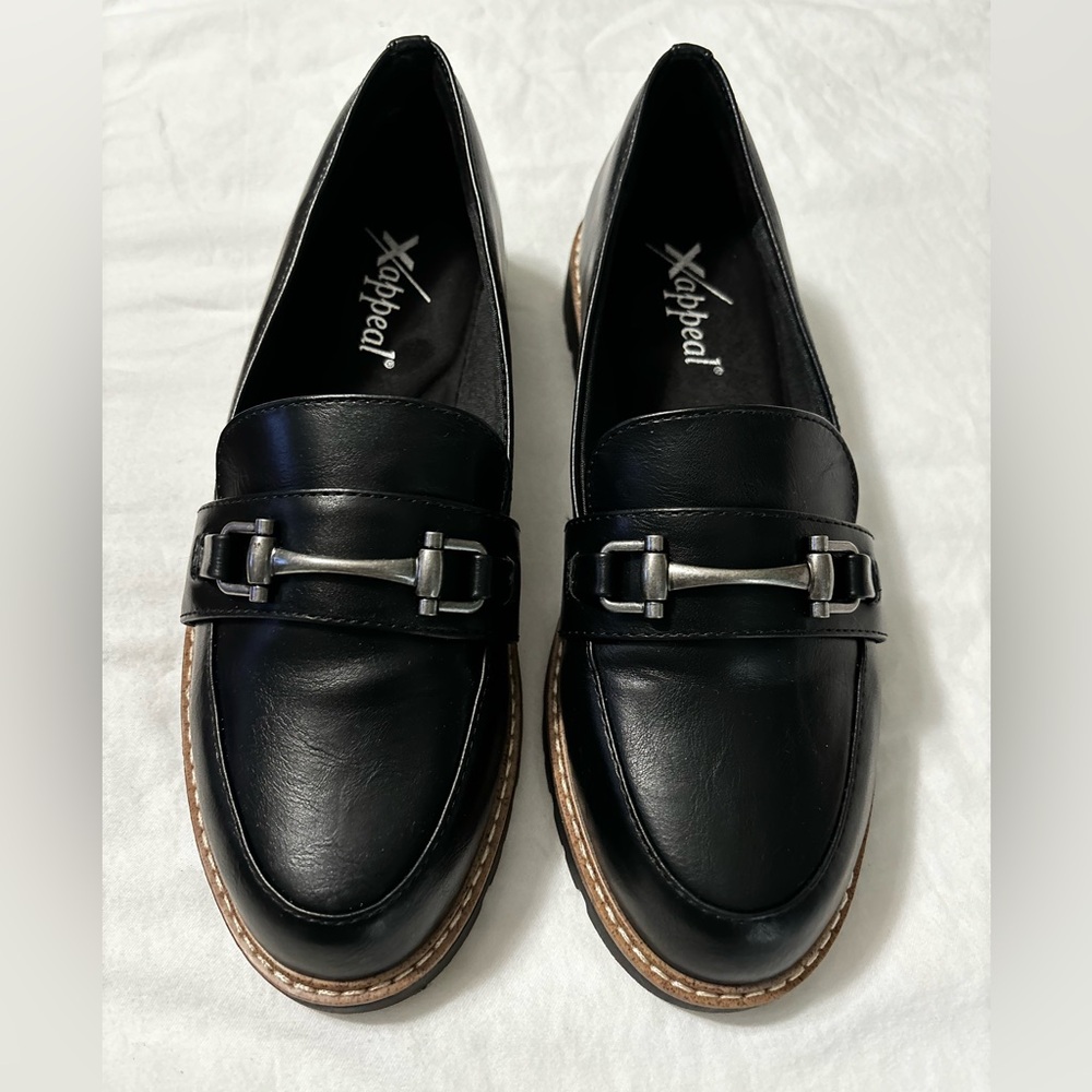 Woman’s Chunky Penny Loafers Size 6.5